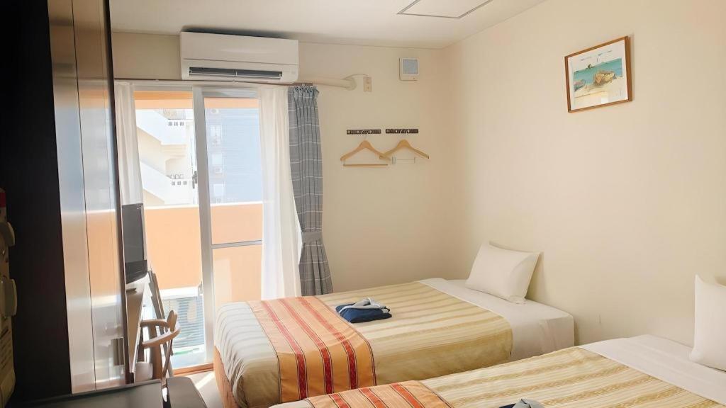 Hotel Peace Land Kume Naha Ngoại thất bức ảnh