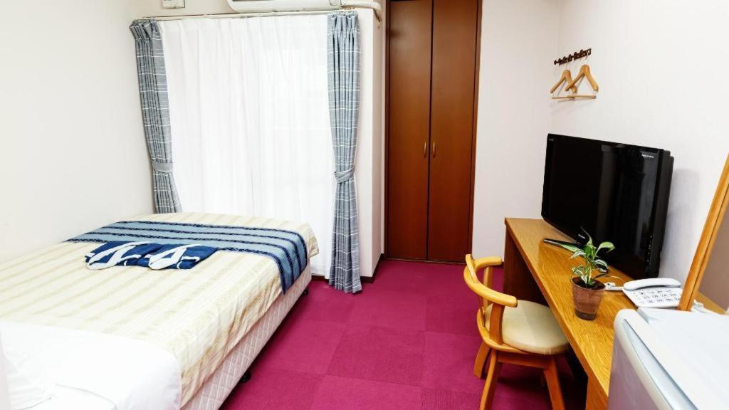 Hotel Peace Land Kume Naha Ngoại thất bức ảnh
